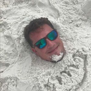 Meet your Posher, Casey